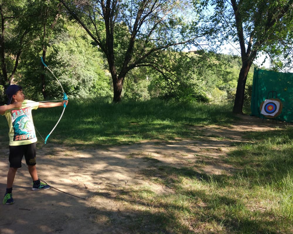 Tiro con arco en el campamento